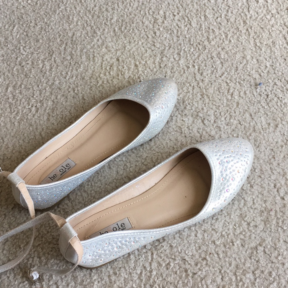 Super cute sparkly flats!